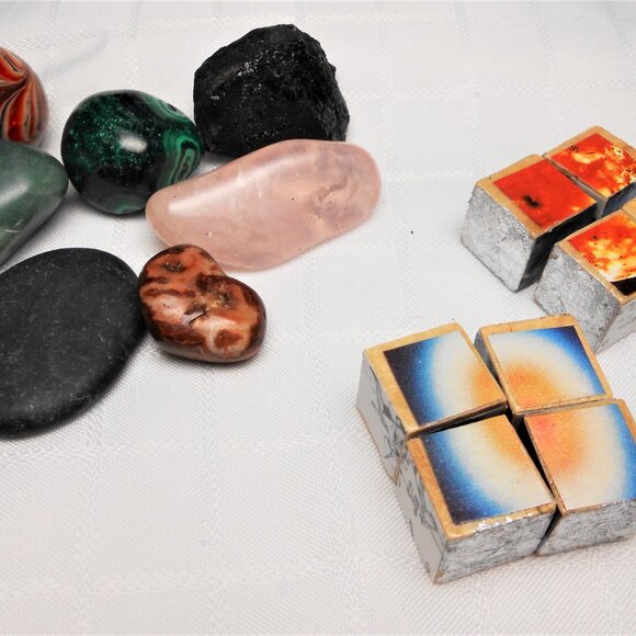 No. 1 Mini 10-sided puzzle with 8 collages pieces - Picture 5 of 5